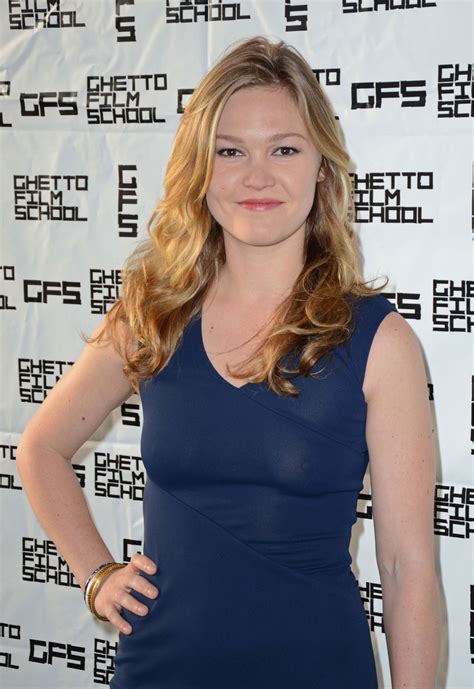 julie stiles nude|Julia Stiles Nude & Sexy Collection (30 Pics + Videos)